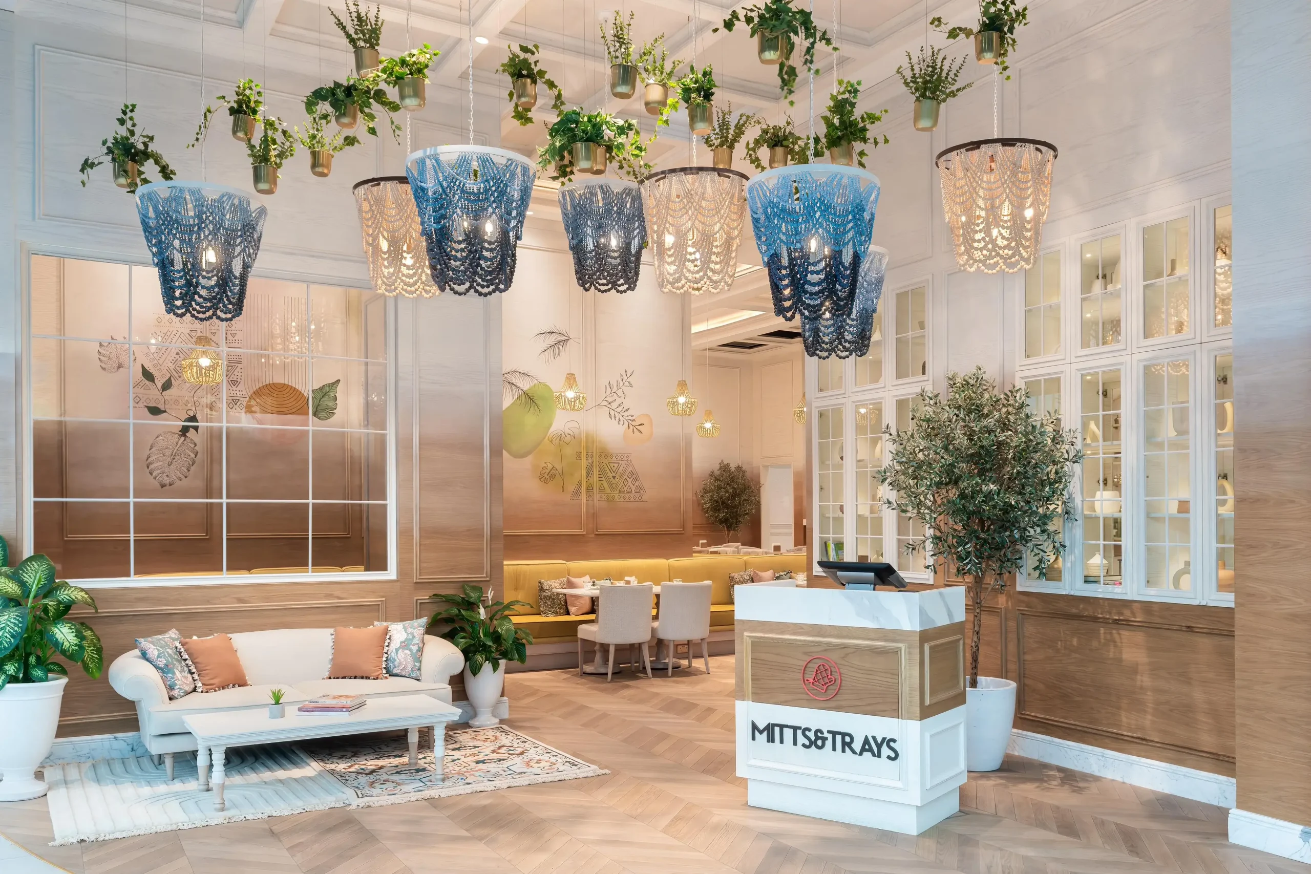 Mitts & Trays | Dubai Hills Mall